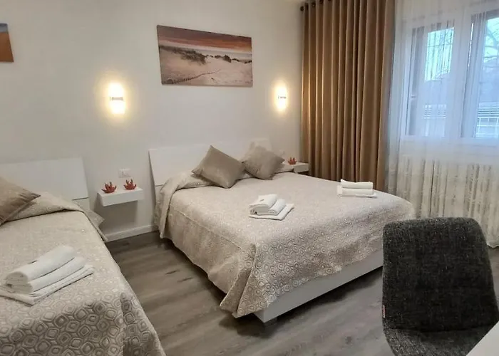 Nadia&v مارغيرا